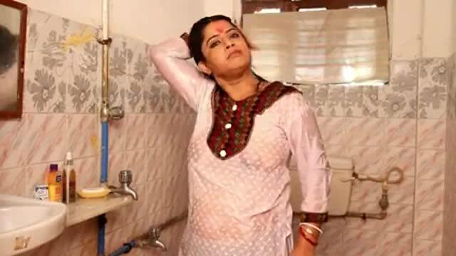 Desi trampy housewufe gigantic nipp display free porno mobile